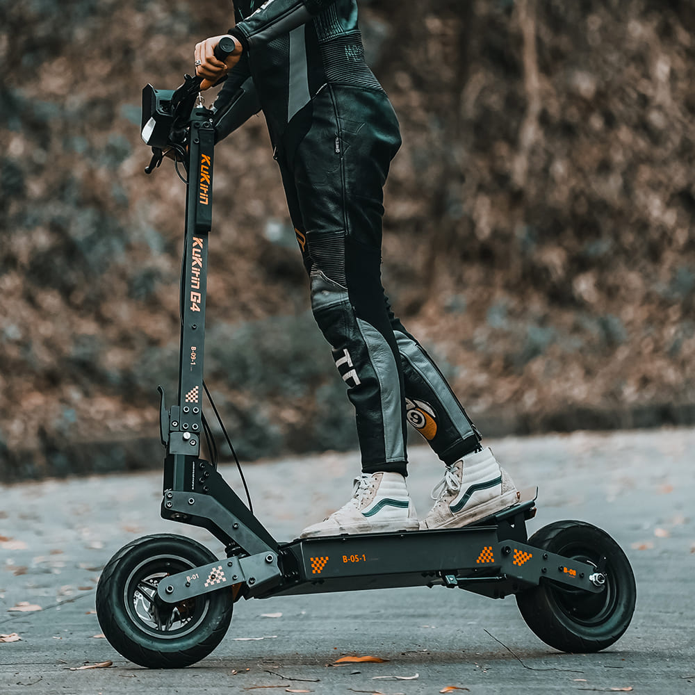 Hulajnoga Elektryczna KuKirin G4 2025 | Prędkość Maksymalna 70KM/H | Zasięg 75KM | 2000 Wh