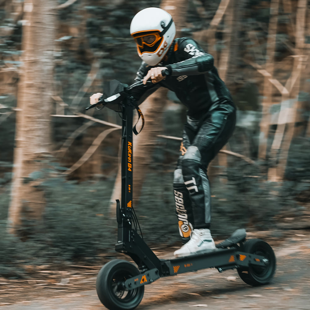 Hulajnoga Elektryczna KuKirin G4 2025 | Prędkość Maksymalna 70KM/H | Zasięg 75KM | 2000 Wh
